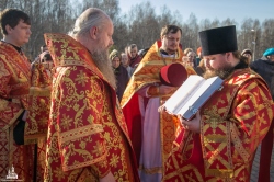  Память Новосибирских священномучеников молитвенно почтили в храме в честь Новомучеников и исповедников Церкви Русской на Святом Источнике